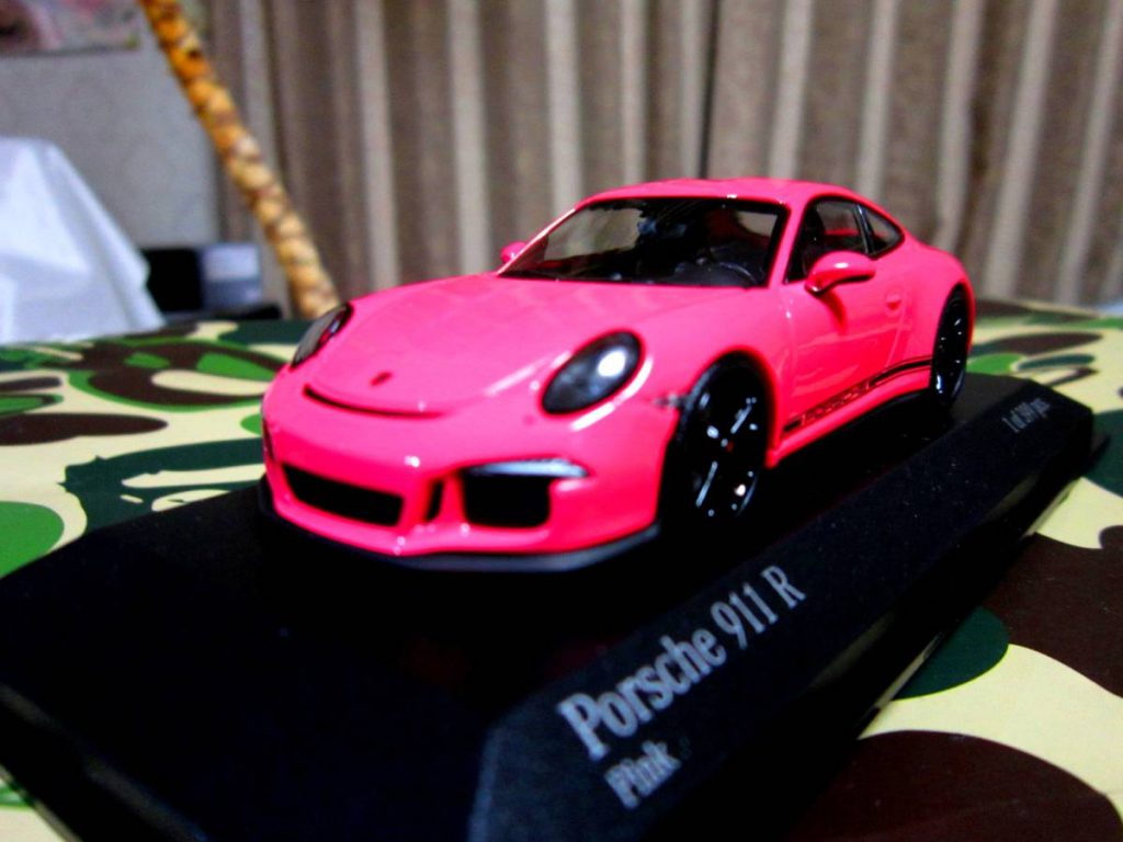 Đấu giá mô hình đồ chơi xe ô tô mini trên yahoo nhật 